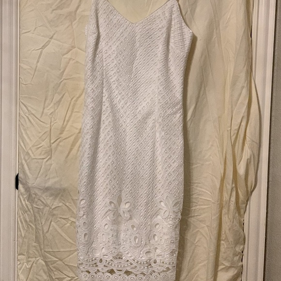 White House Black Market Eyelet Sheath Dress NWT - Picture 3 of 7